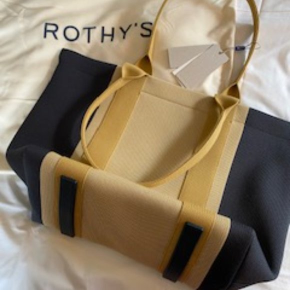 Ink and Ivory Rothy's ORIGINAL Essential Tote WITH MAGNETS - Picture 2 of 4